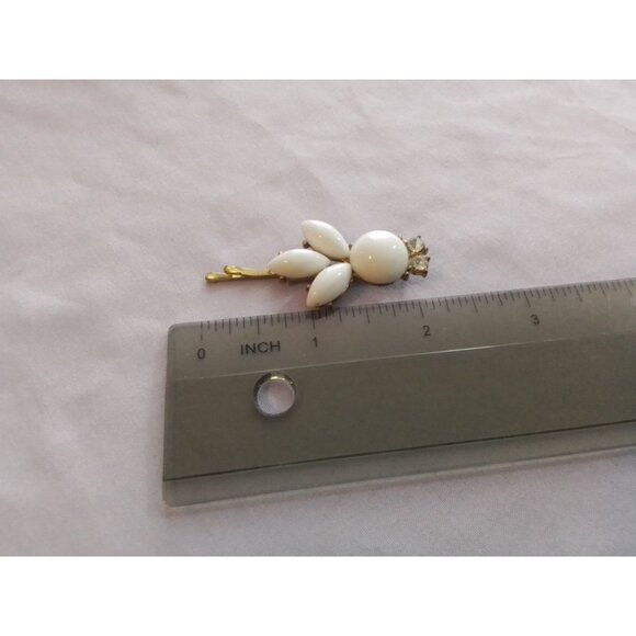 Vintage Floral White Milk & Rhinestone Hair Bobby Pin Clip Accessory For Women - Picture 2 of 3